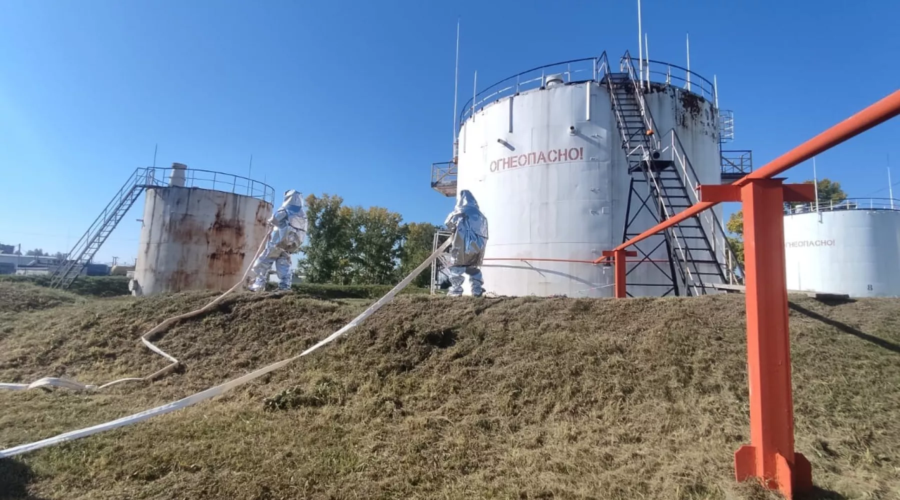 Учения МЧС на бийской нефтебазе