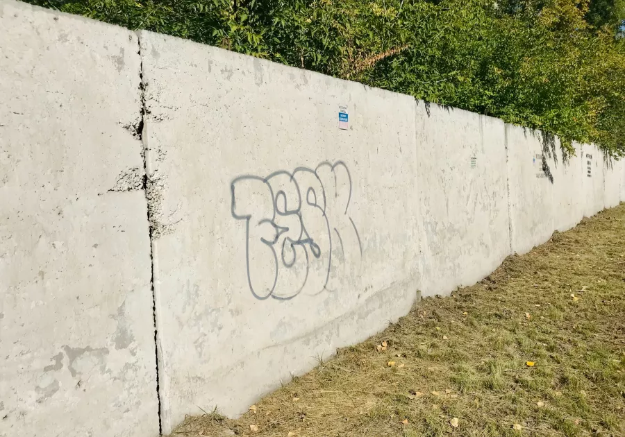 Граффити в Бийске на ул. Социалистическая