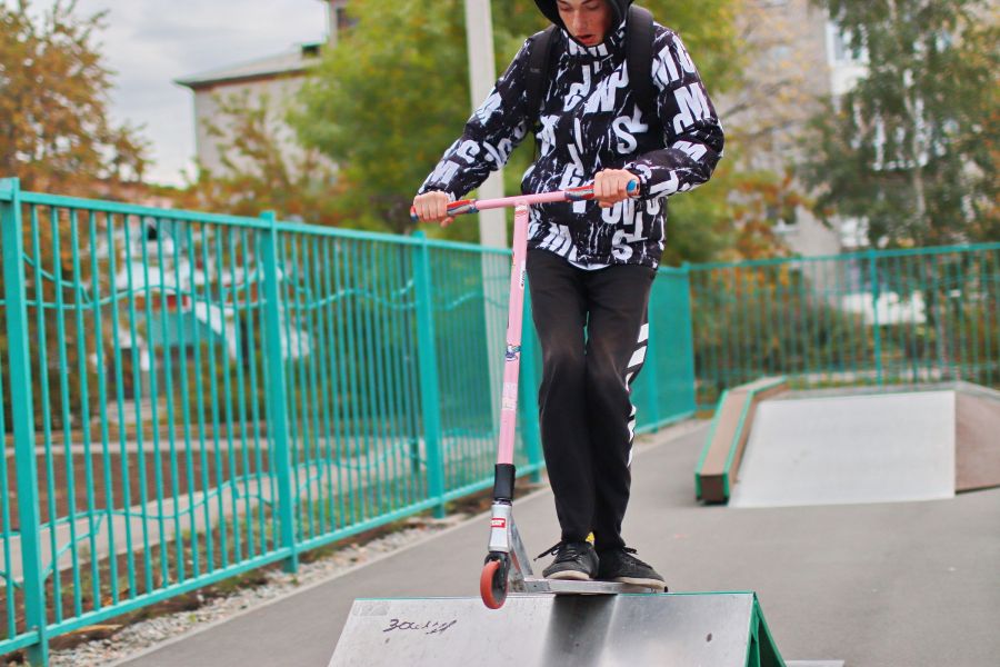 Скейт-площадка в парке Строителей
