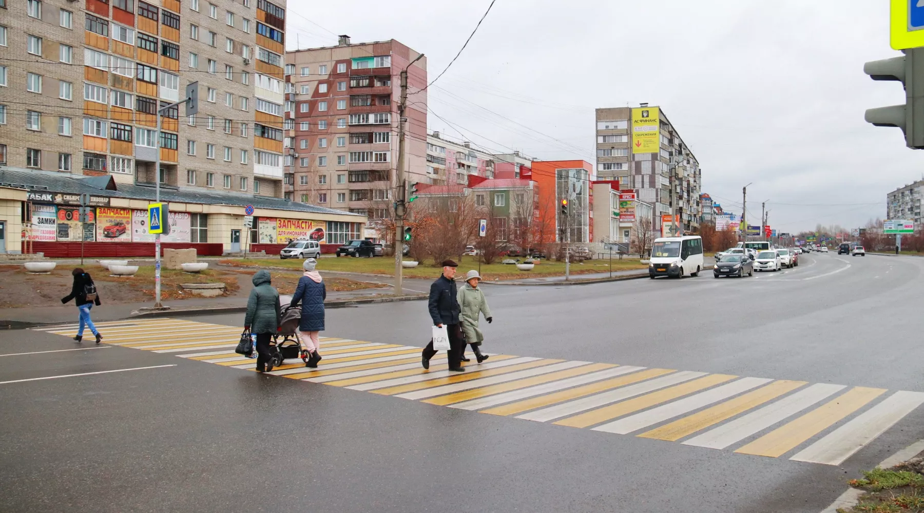 Пешеходный переход у Ривьеры