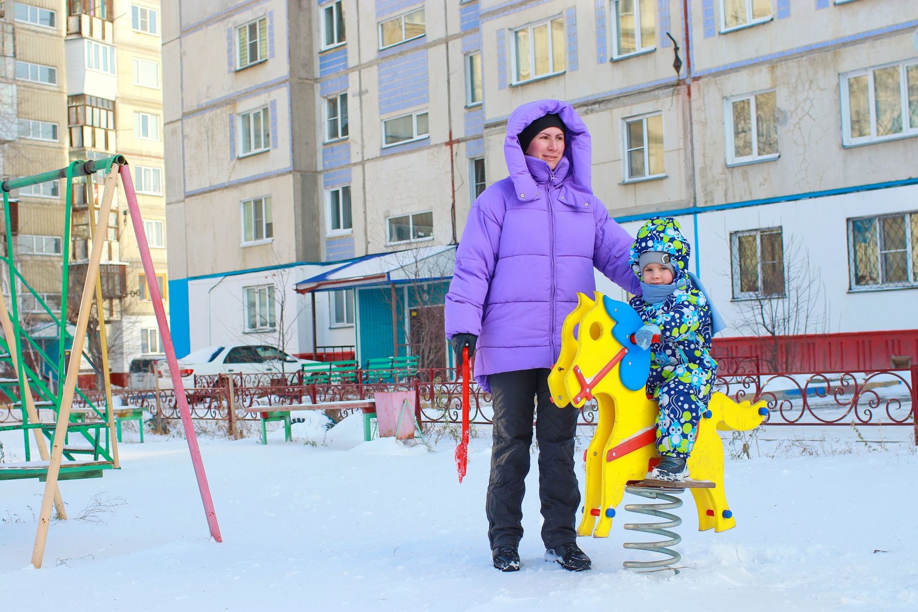 Жильцы по ул. Социалистическая, 31 обустраивают дом