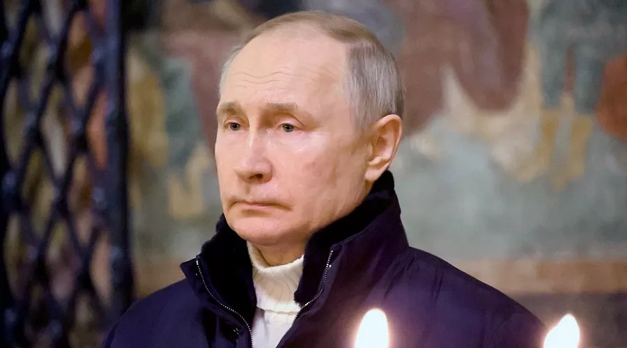Владамир Путин в Храме