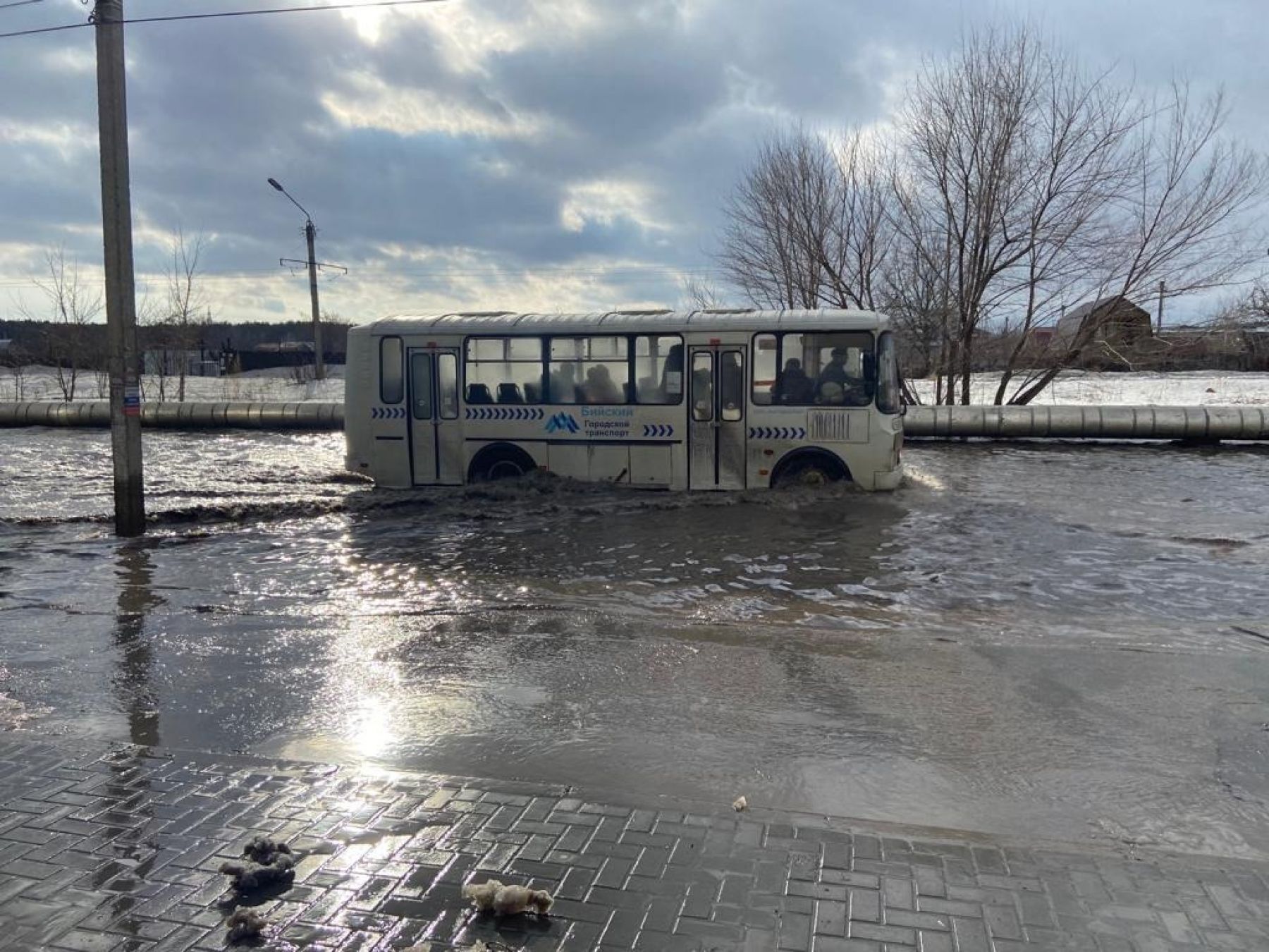 Лужа-"море" на Социалистической 