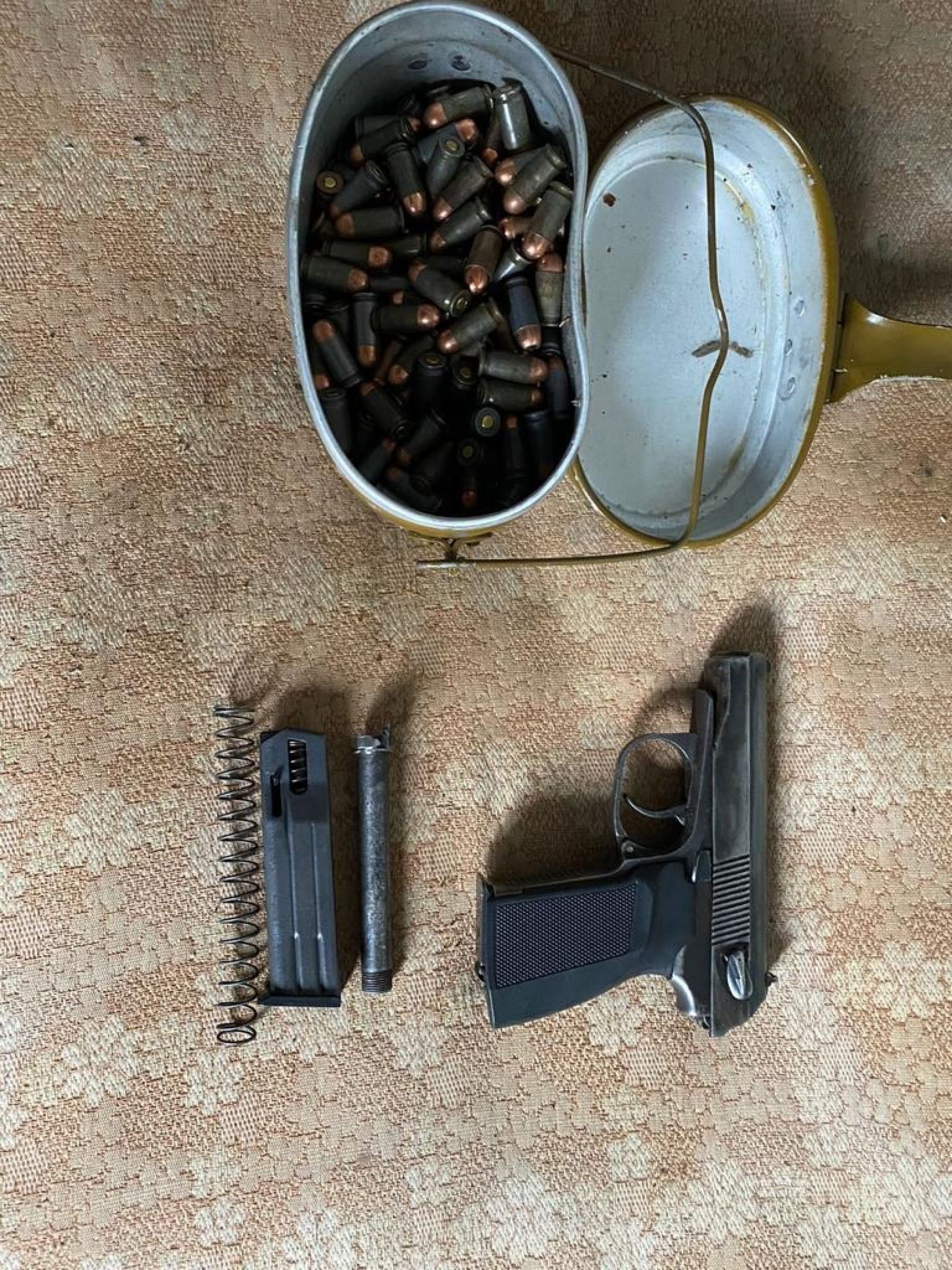 Житель Бийска хранил и изготавливал боевое оружие и боеприпасы