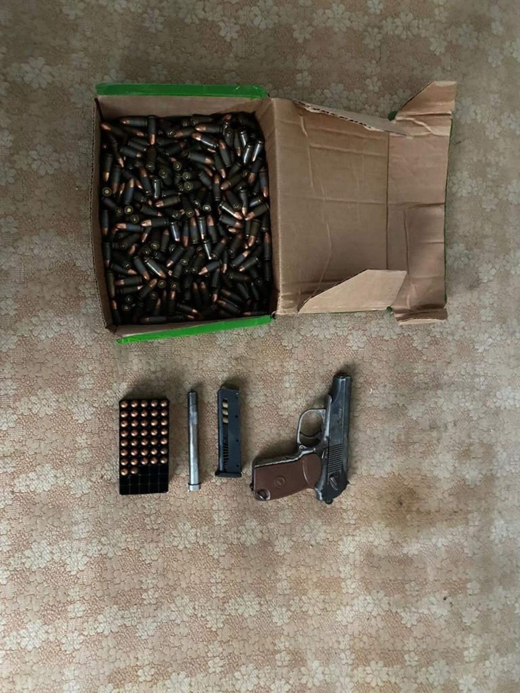 Житель Бийска хранил и изготавливал боевое оружие и боеприпасы