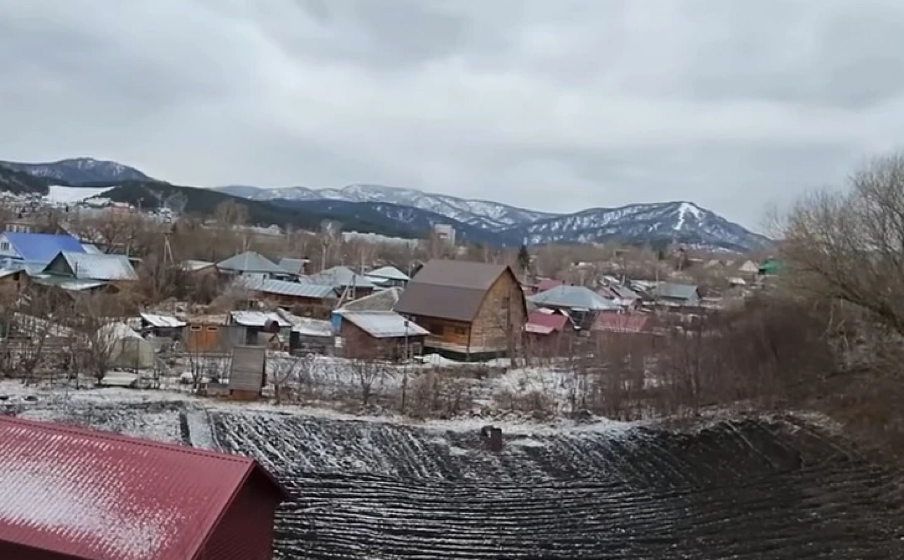Австралийцы купили дом в предгорьях Алтая


