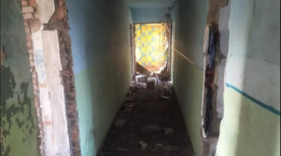 Разрушенное общежитие в селе Боровое 