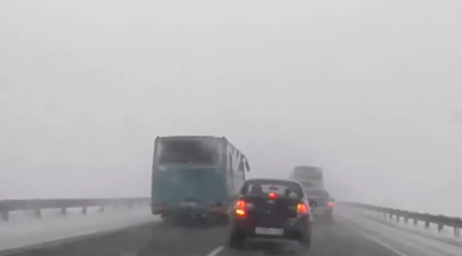 Водитель автобуса, устроивший обгон на трассе Бийск-Барнаул, уволился с работы