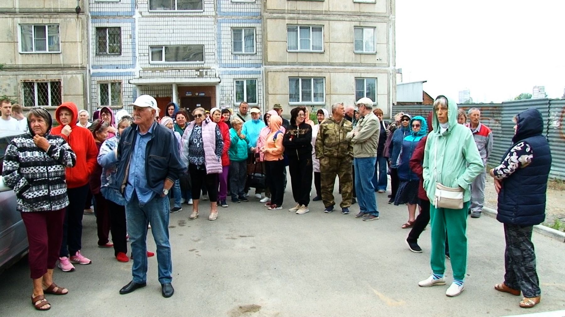 Жители Зеленого Клина не согласны со строительством по соседству.