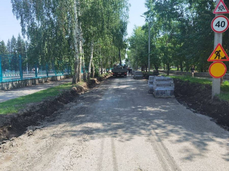 Работы по устройству ливневой канализации в переулках Омский и Дружный