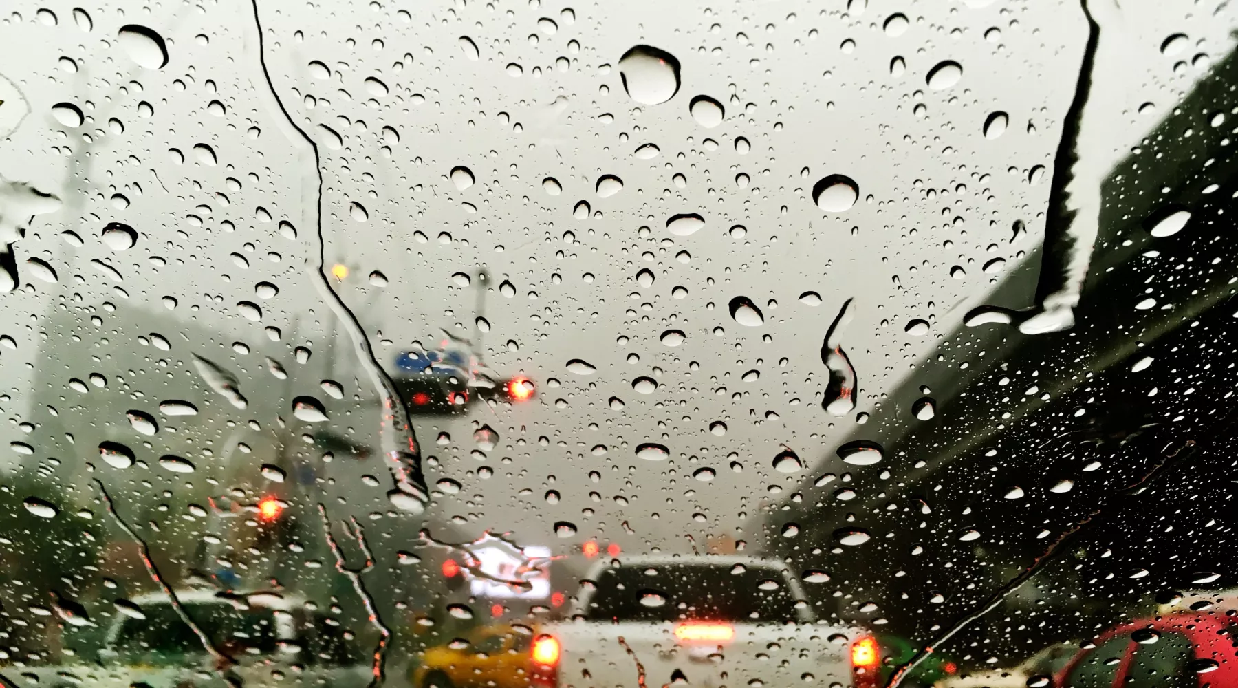 Дождь. Пробка. Автомобили. Непогода