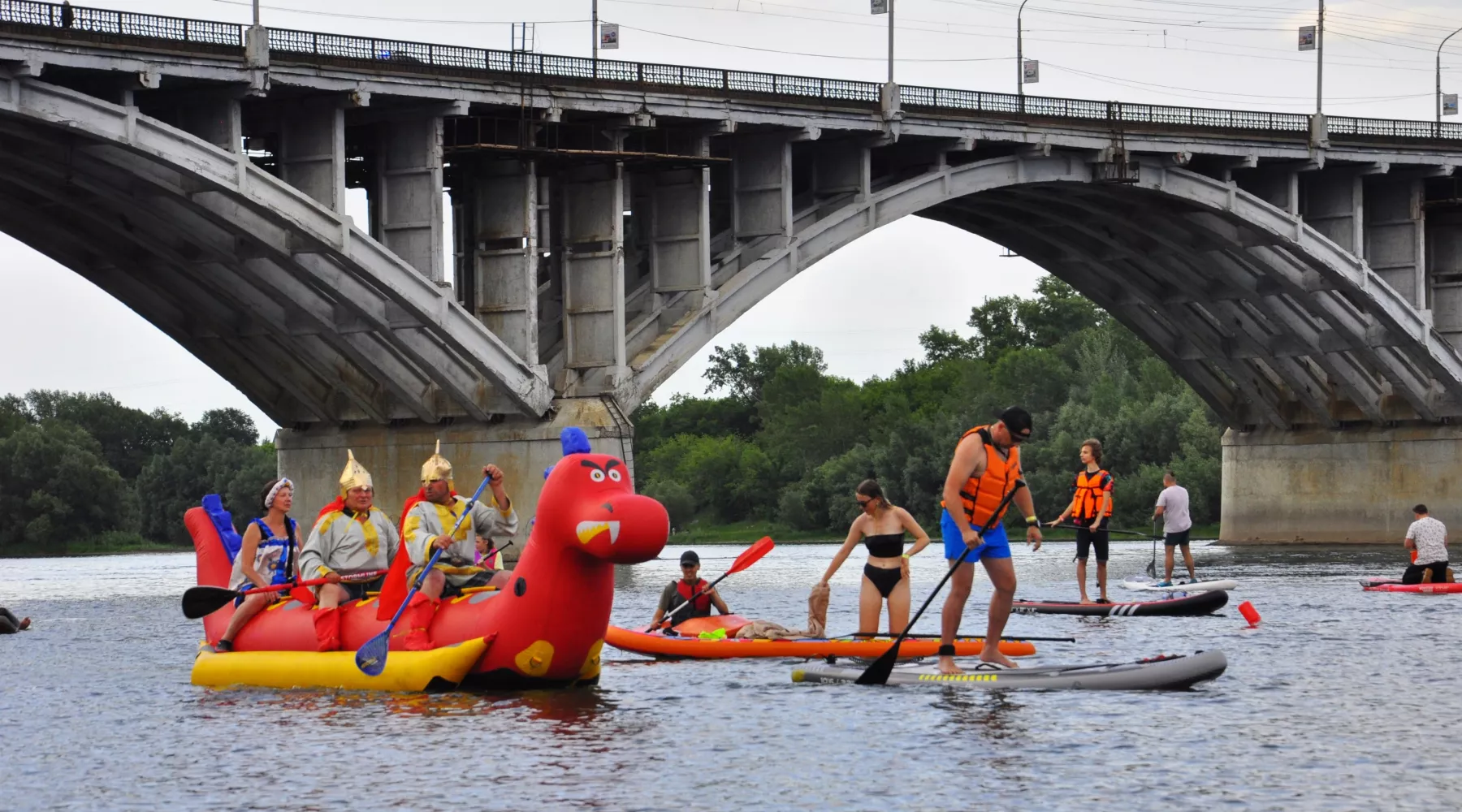 Заплыв на сап-бордах по Бии