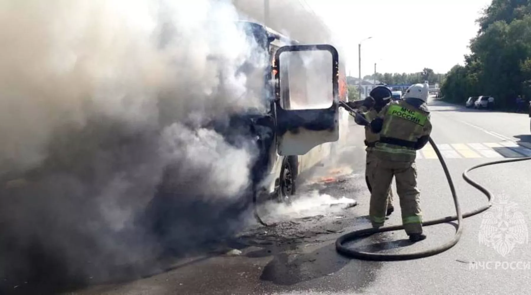 Автобус сгорел в селе Первомайское Бийского района