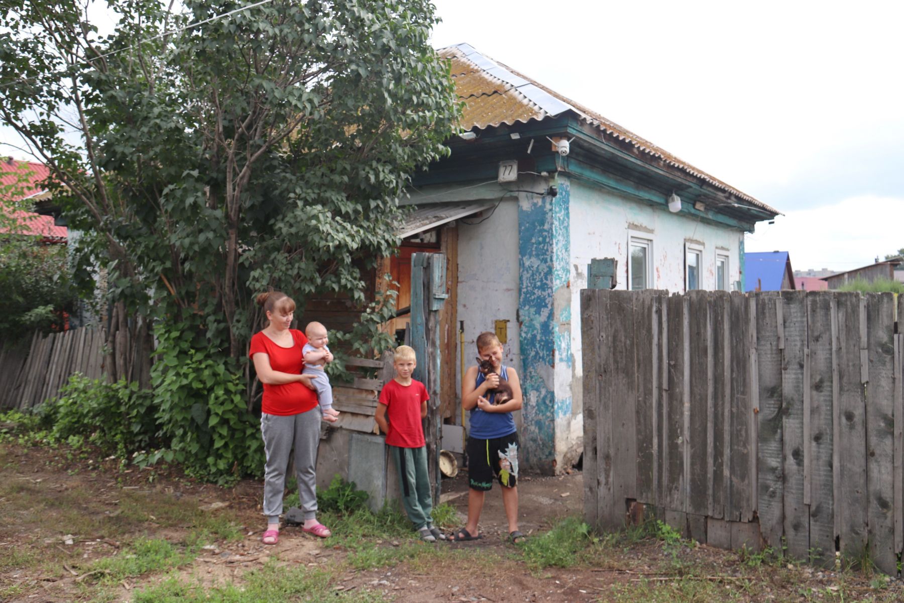 Семья Слабко стала участником акции "Собери ребенка в школу"