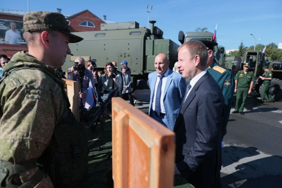 Томенко посетил воинскую часть ракетчиков