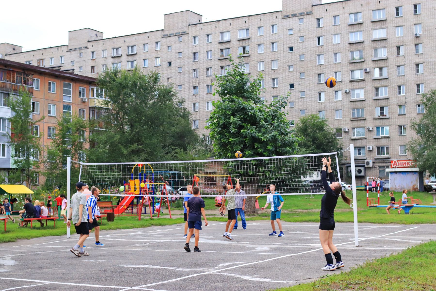 Открытие детской площадки.