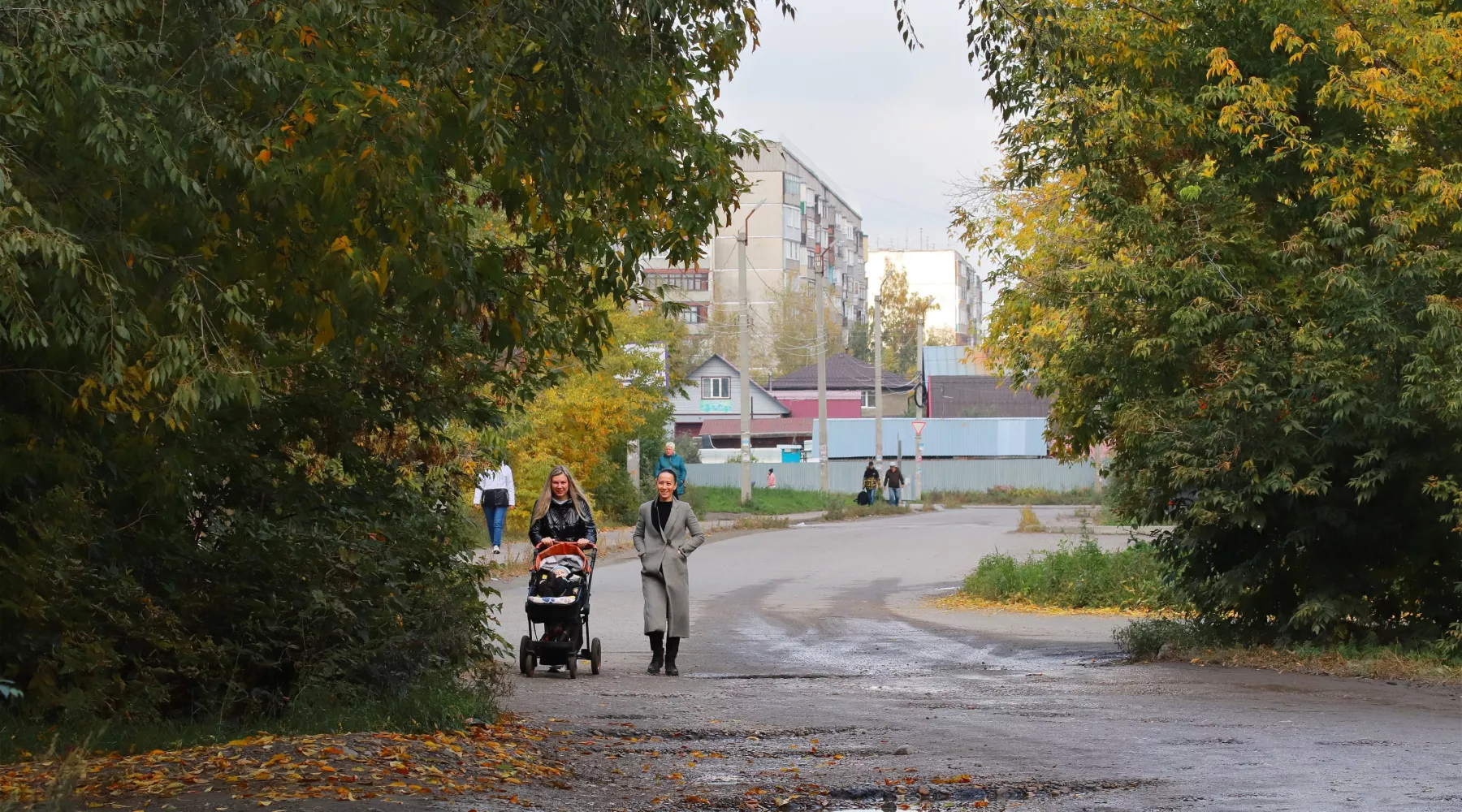 Осень. Дорога. Люди. 