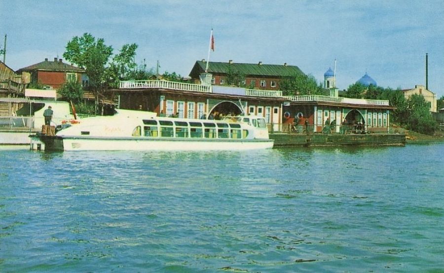 В советские годы в Бийске был развит речной пассажирский транспорт.