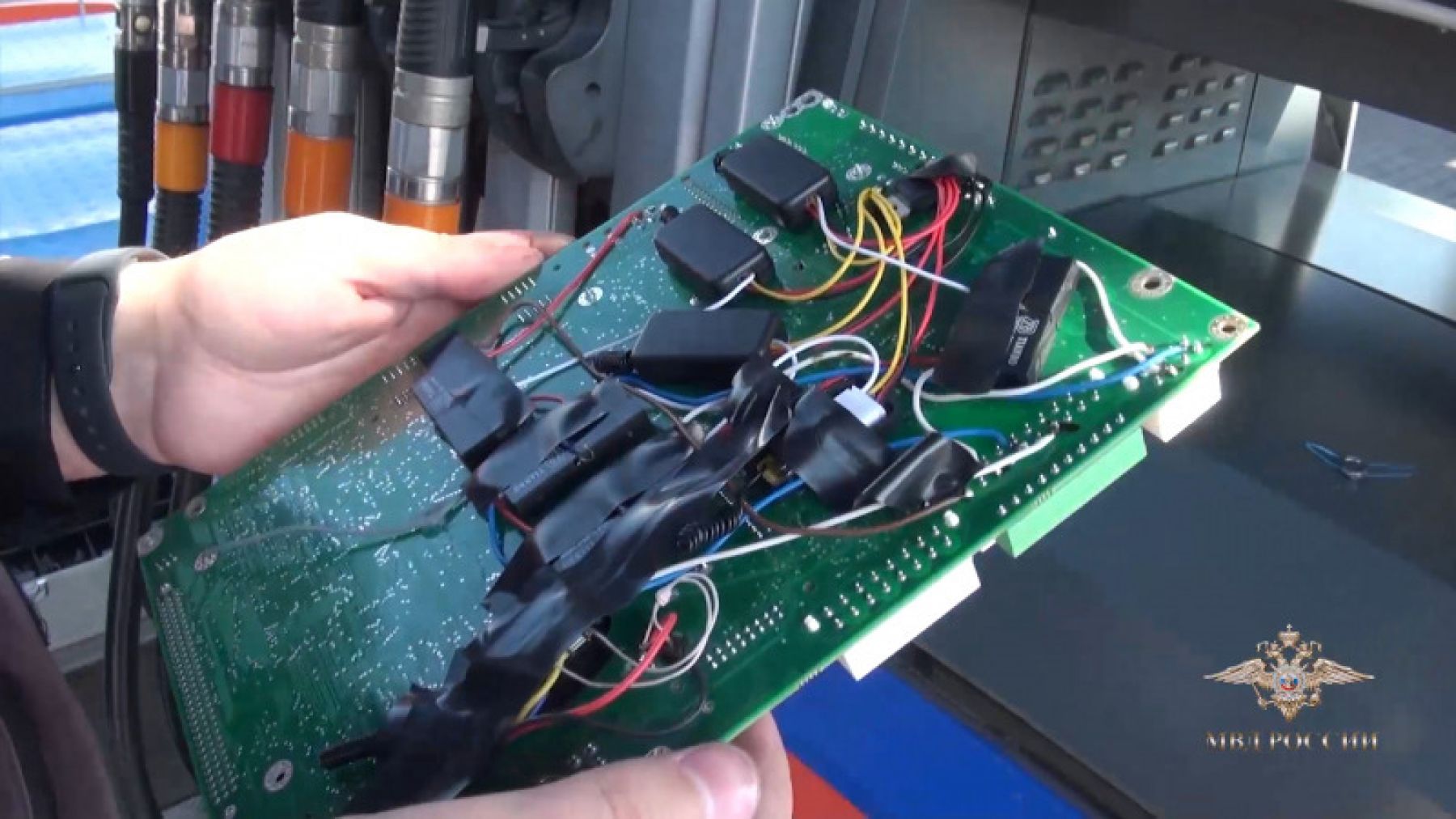 Заправка. Колонка. Бензин.