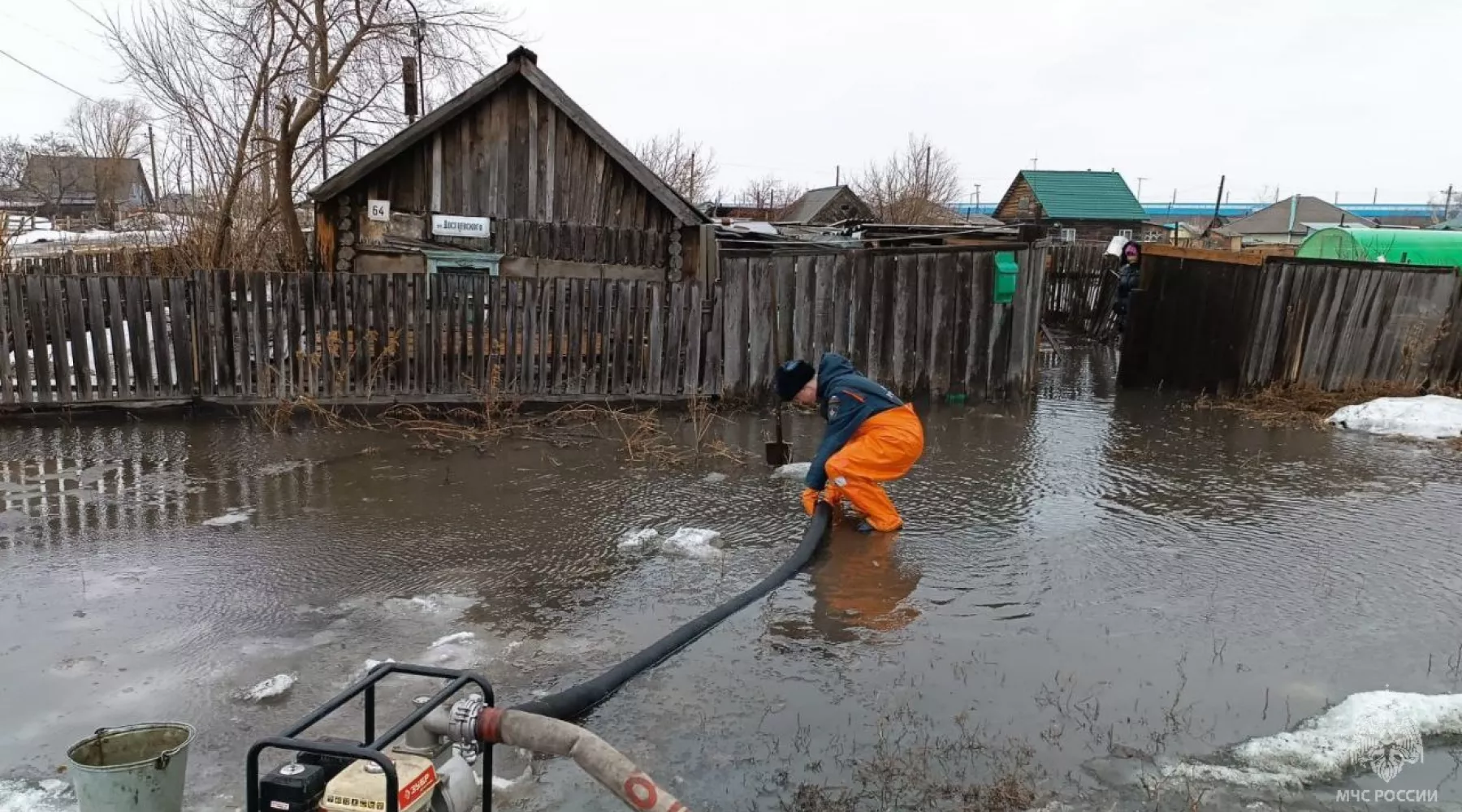В МЧС Алтайского края рассказали, как борются с паводком в регионе