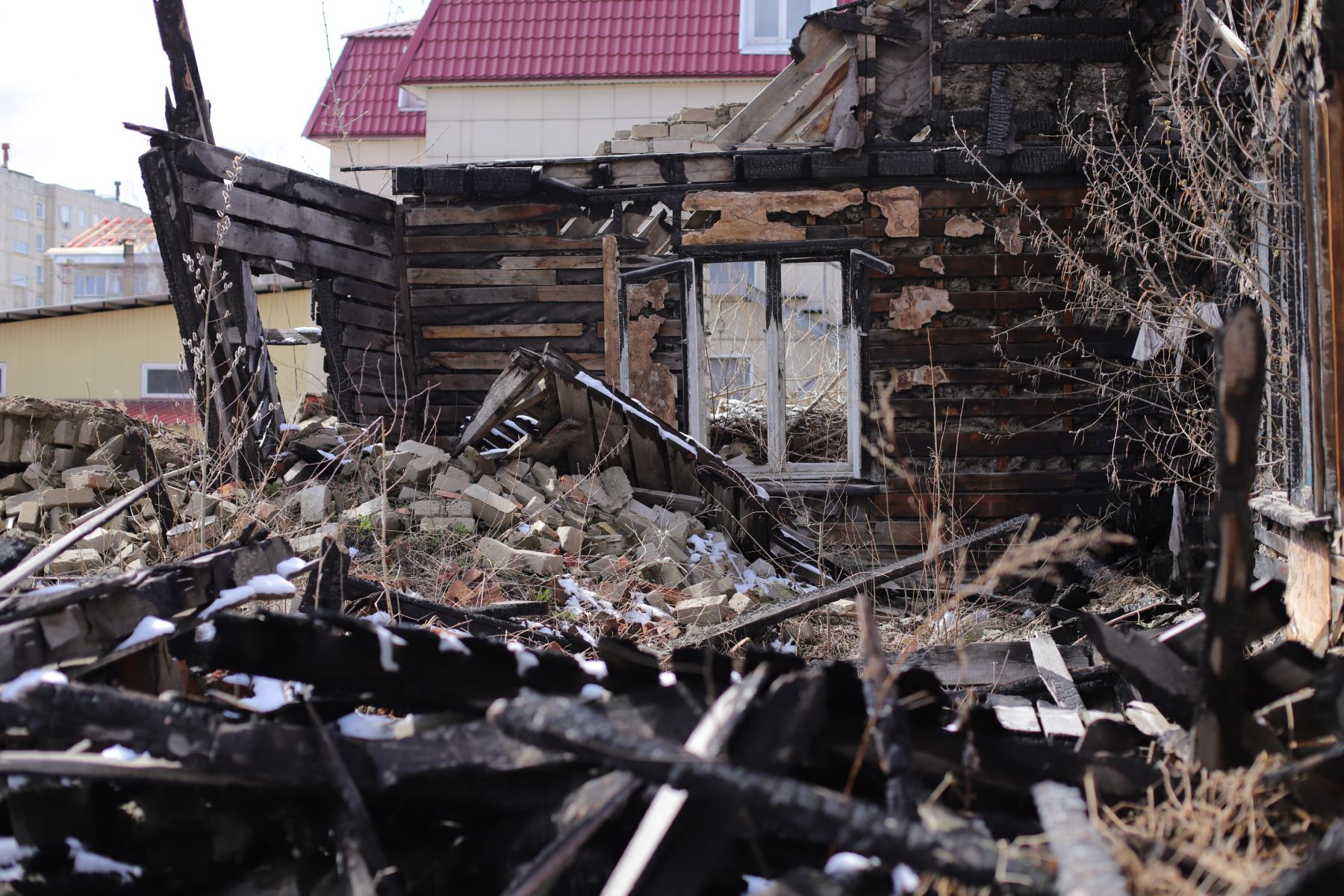 Развалины у политехнического института