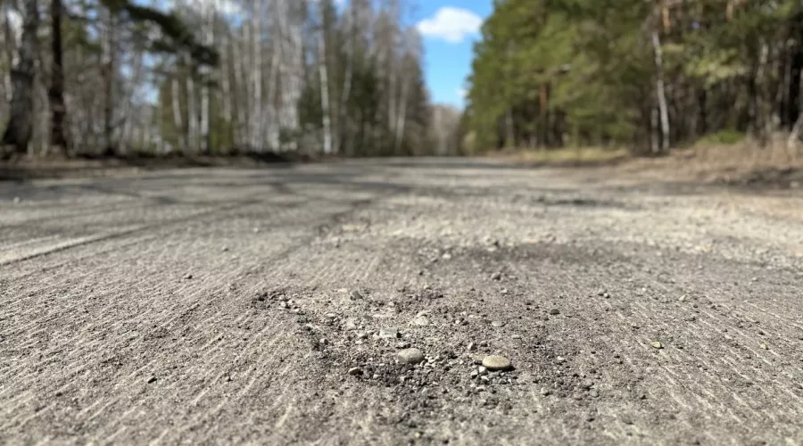 В Бийске начали ремонтировать участок дороги от Одинцовки до Фоминского