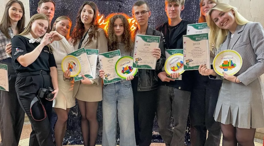 Юные журналисты из Барнаула получили почти все главные призы на кинофестивале