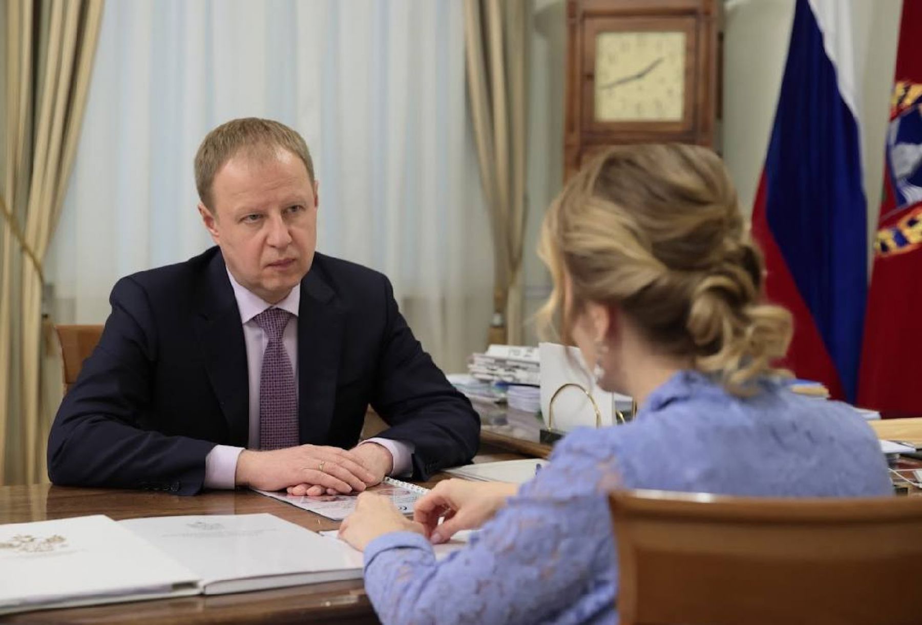 Виктор Томенко провел встречу с уполномоченным по правам ребенка Марией Львовой-Беловой.