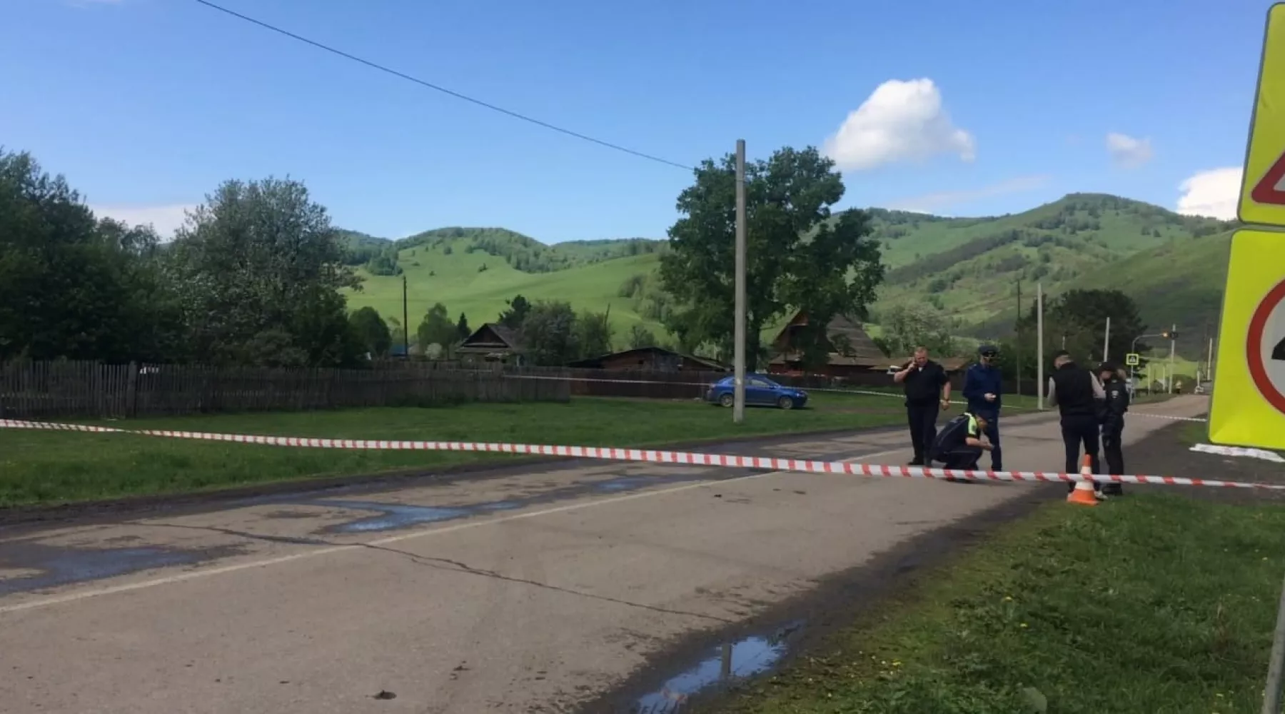 В Алтайском крае сбили насмерть 16-летнюю девушку, водитель с места ДТП скрылся