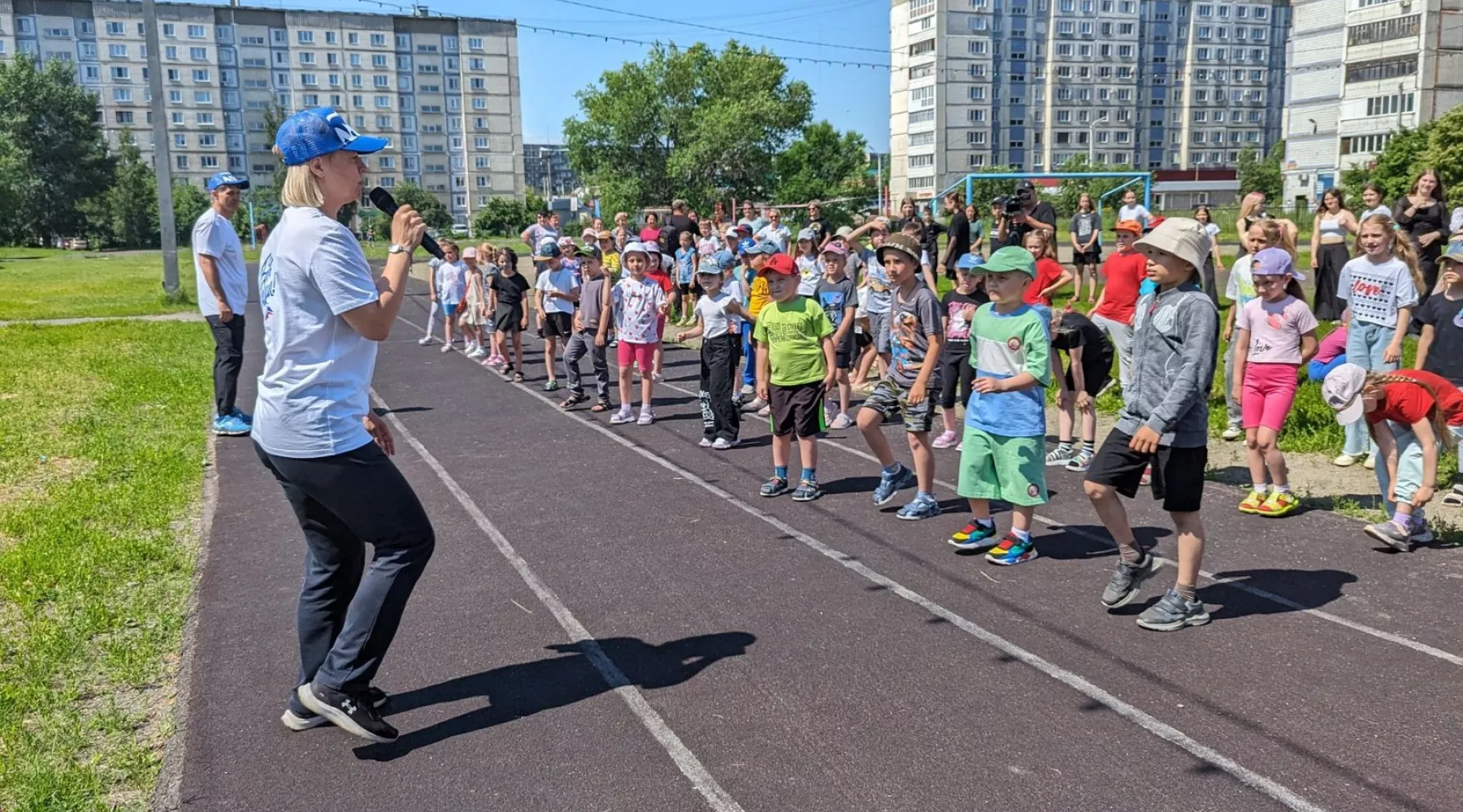 В Бийске «Единая Россия» организовала массовую тренировку для детей