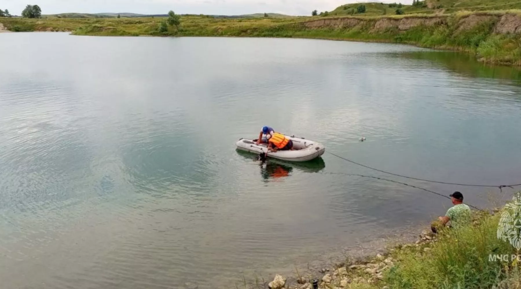 В Алтайском крае из искусственного водоема достали тело рыбака