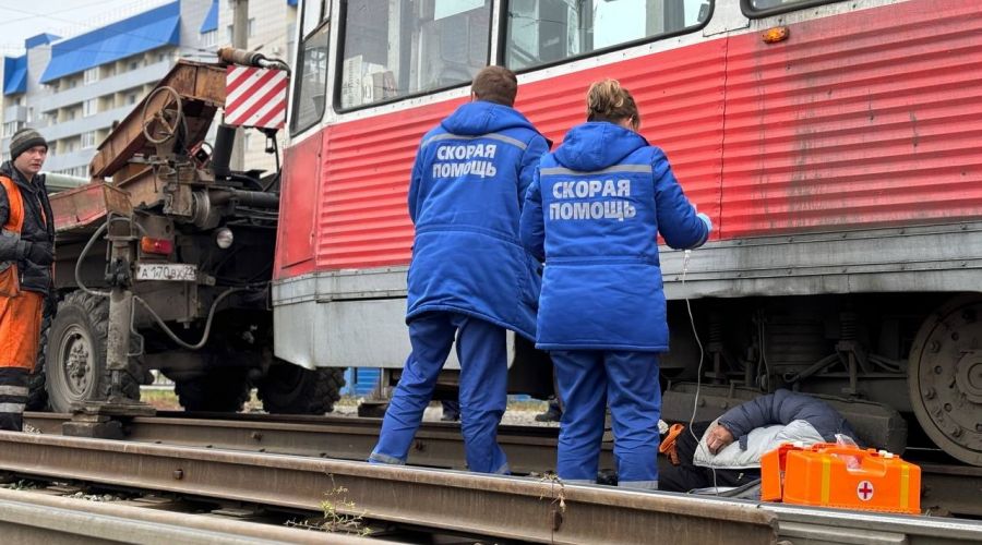 Мужчина попал под трамвай в Бийске