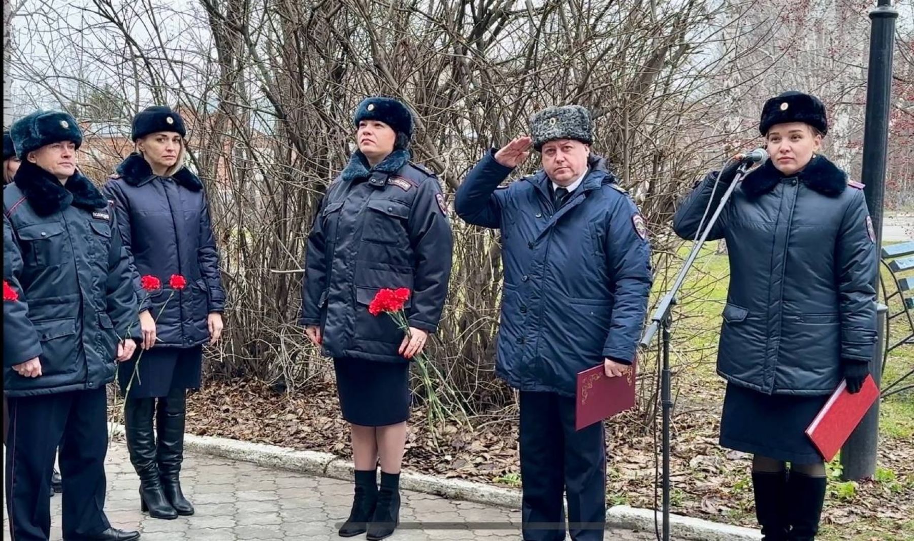 Траурное мероприятие, посвященное погибшим сотрудникам полиции 