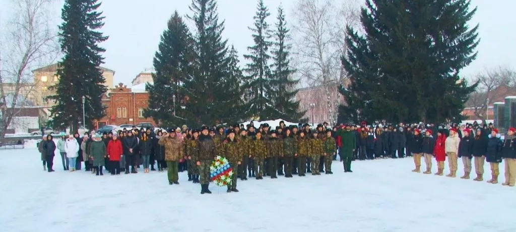 В Бийске почтили память погибших и пропавших без вести во время войн - Информационный портал "Бийский рабочий", 03.12.2024