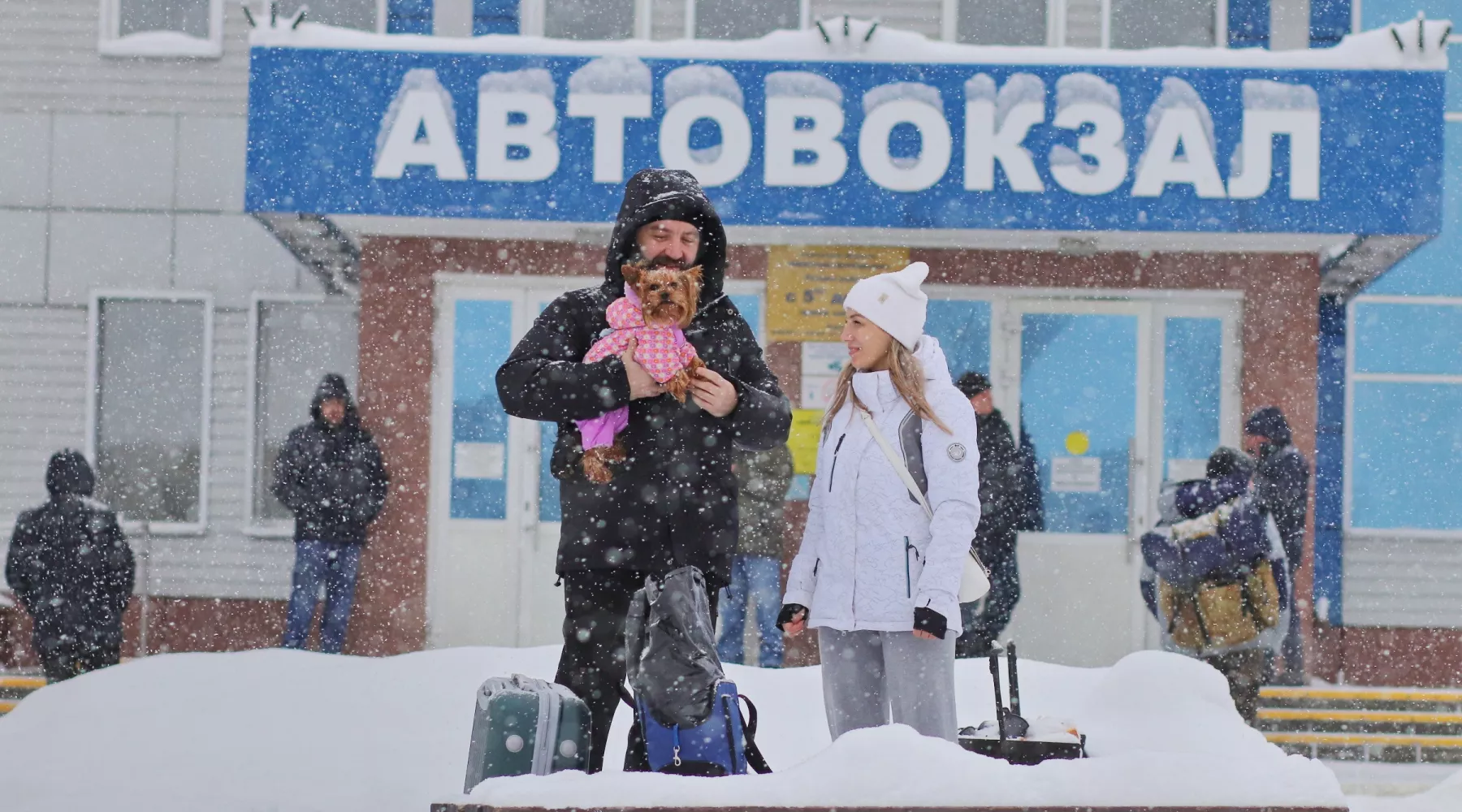 Снегопад в Бийске. Автовокзал.