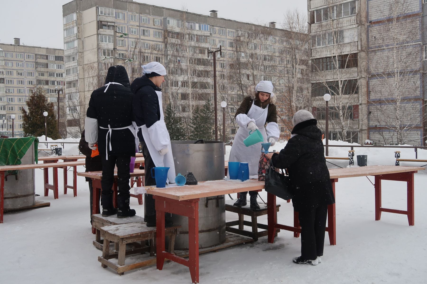 Крещенская вода. Храм. 2025 год.